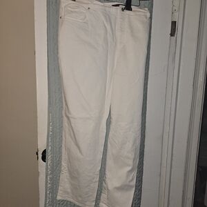 Gloria Vanderbilt Women's White Straight-Leg Jeans